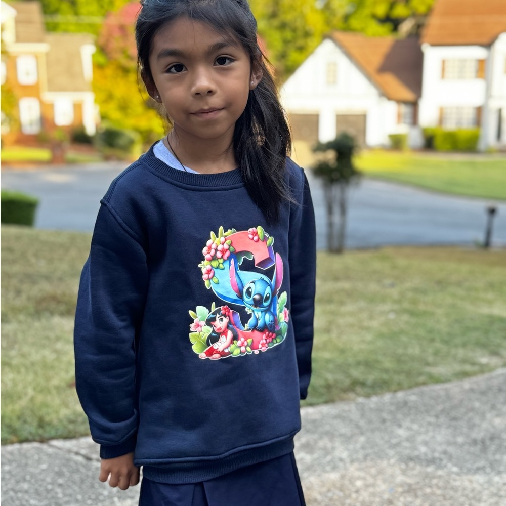 STITCH INITIAL CUSTOMIZED SWEATER